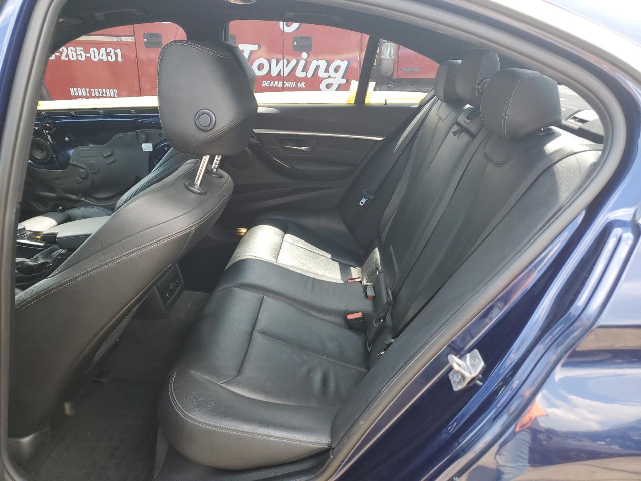 WBA8D9C36HA011945 2017 BMW 330 Xi