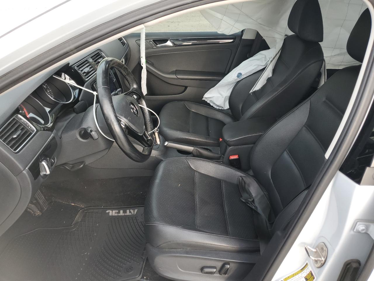 3VWL17AJ9HM363736 2017 Volkswagen Jetta Sel