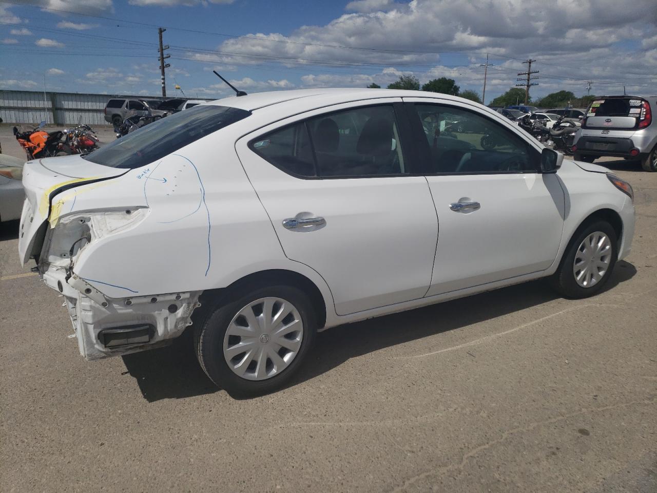 3N1CN7AP0JL834764 NISSAN VERSA 2018