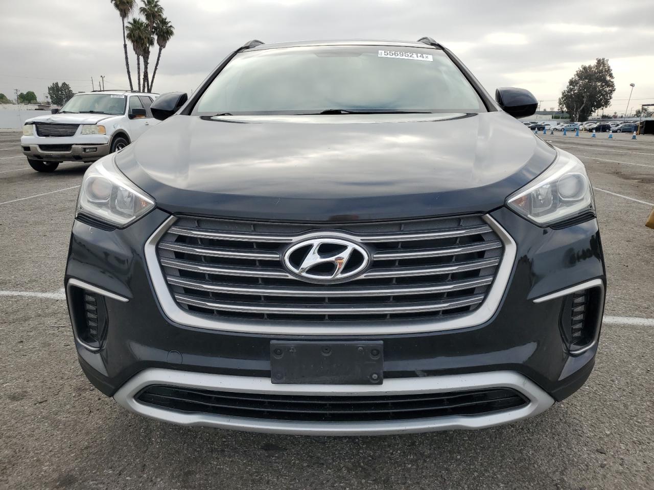 KM8SM4HFXJU275104 2018 Hyundai Santa Fe Se