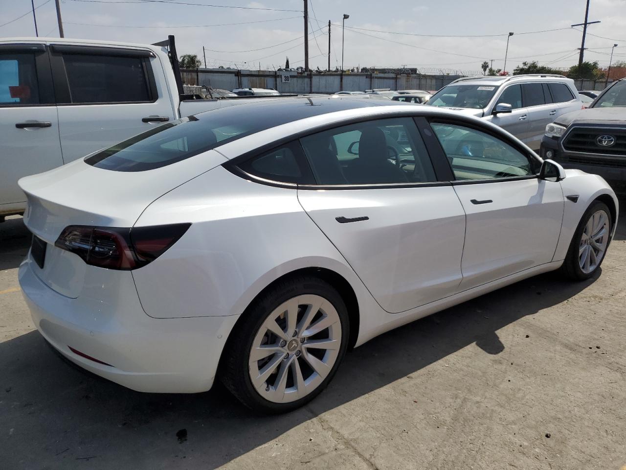 5YJ3E1EA9NF360642 2022 Tesla Model 3