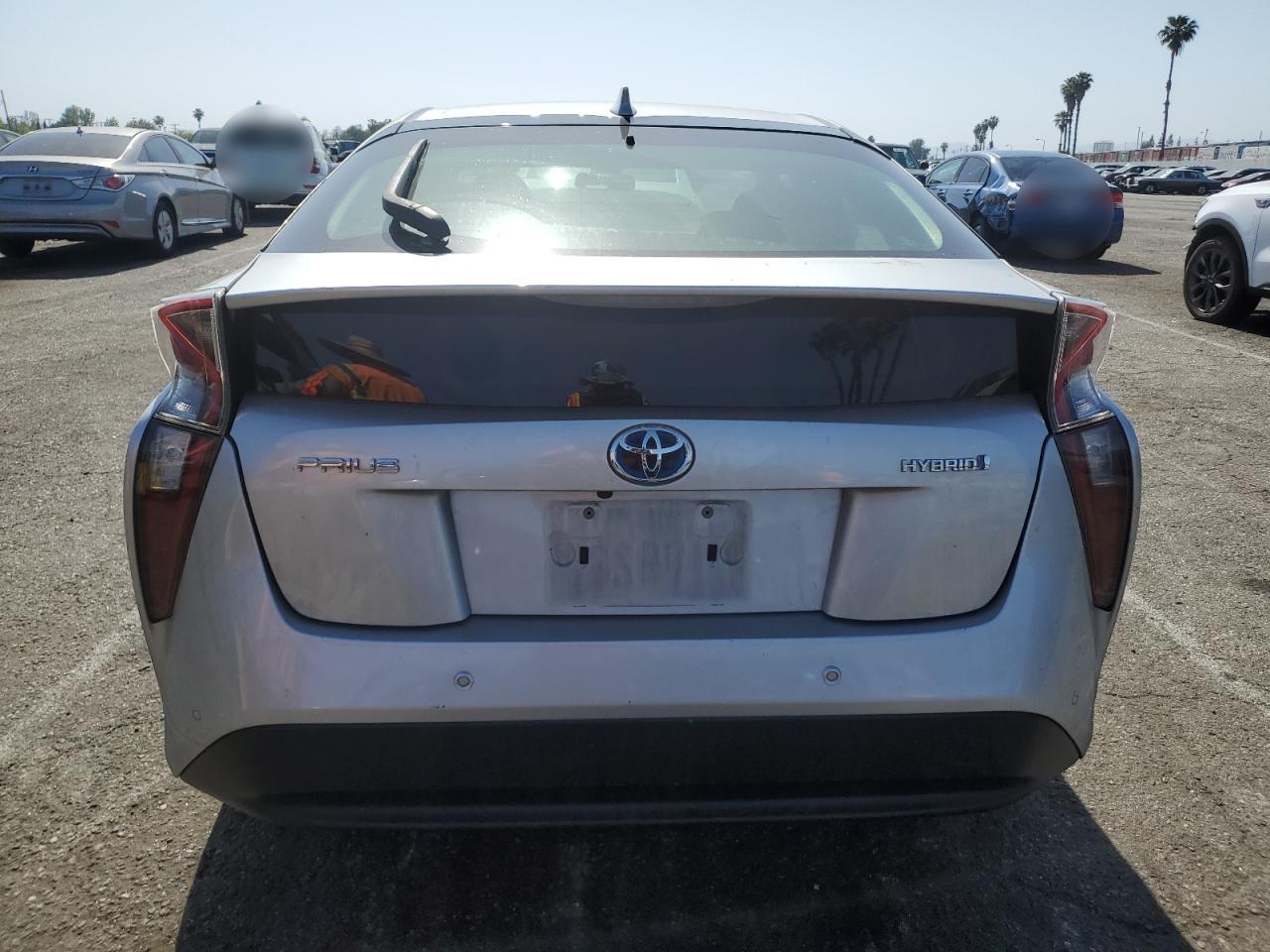 JTDKBRFU1J3081530 2018 Toyota Prius