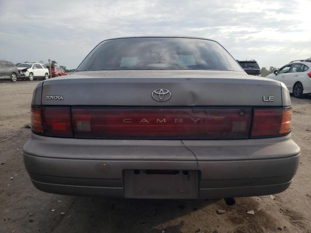 1993 Toyota Camry Le VIN: 4T1SK12E9PU278492 Lot: 56187034