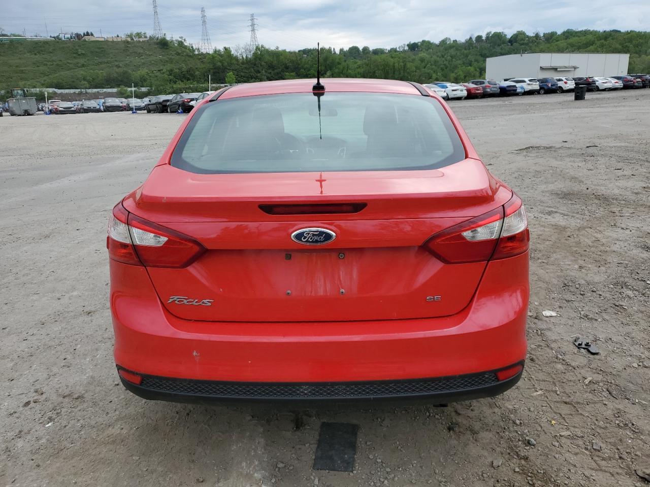 1FAHP3F23CL122594 2012 Ford Focus Se