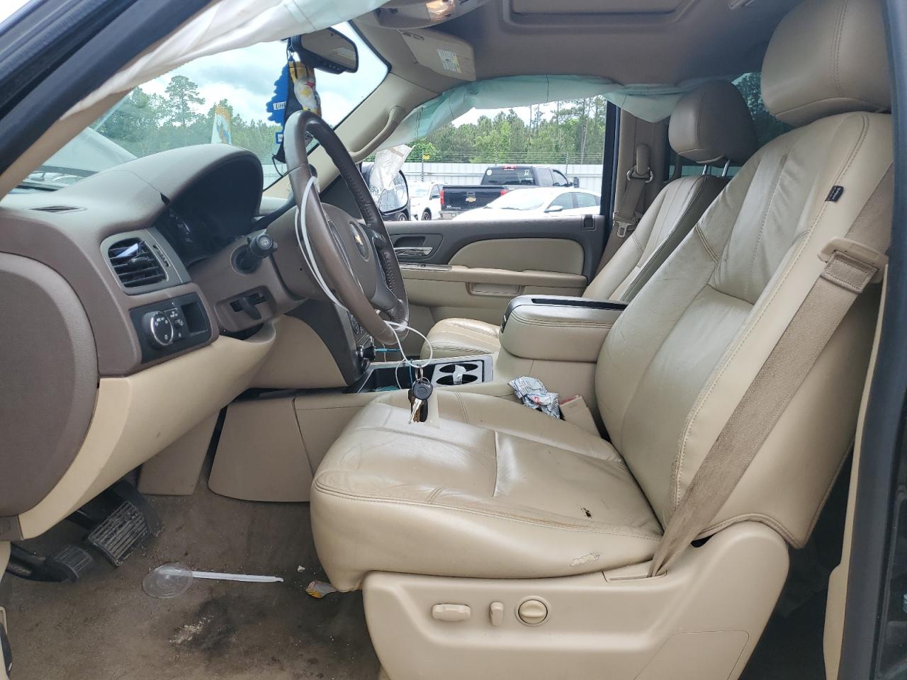 1GNSCJE06ER223703 2014 Chevrolet Suburban C1500 Lt