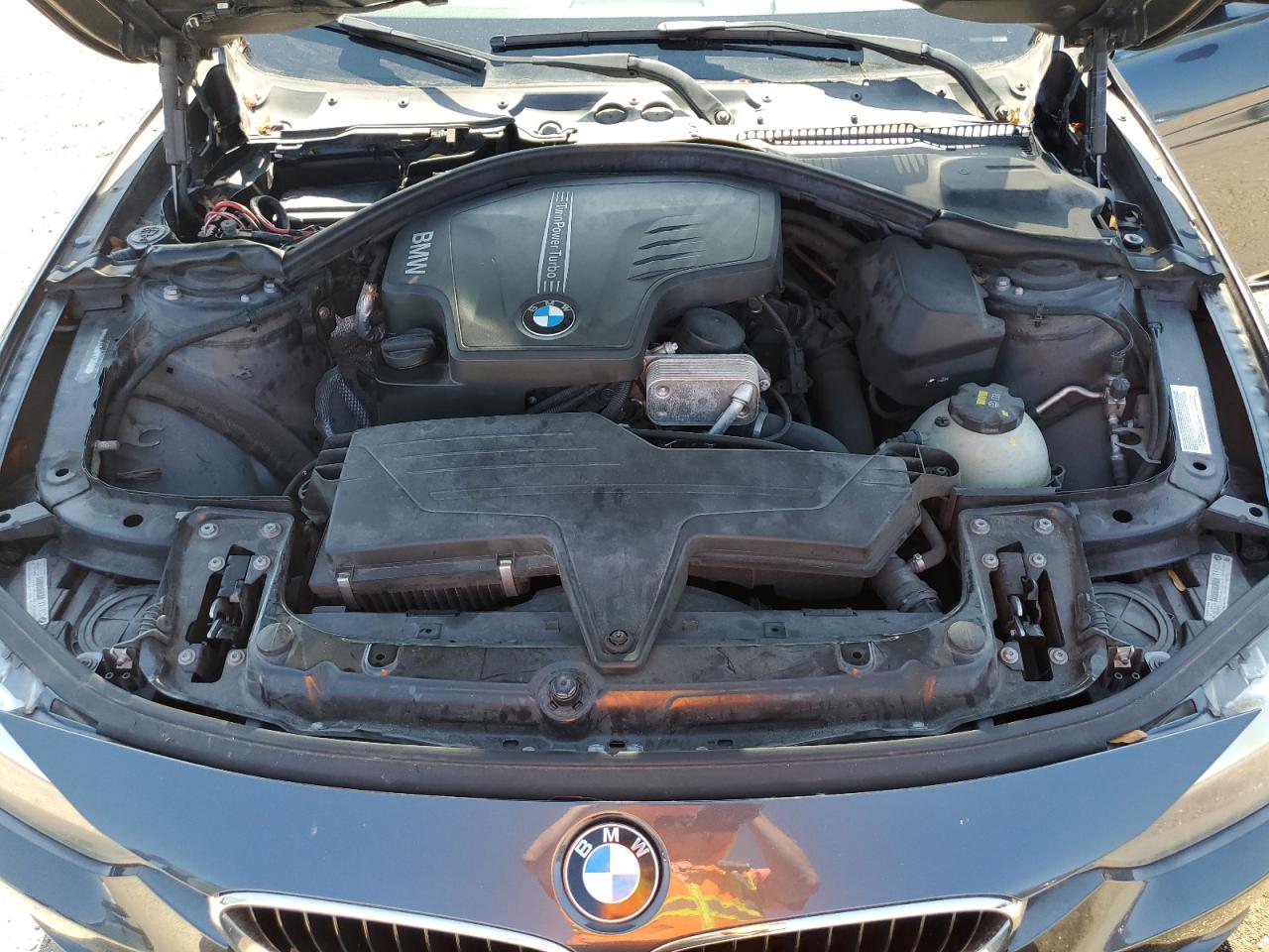 WBA3B1C55FK137563 2015 BMW 320 I