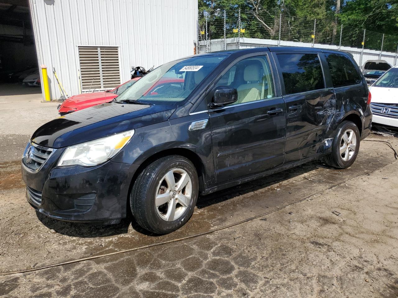 2V4RW3D11AR296508 2010 Volkswagen Routan Se