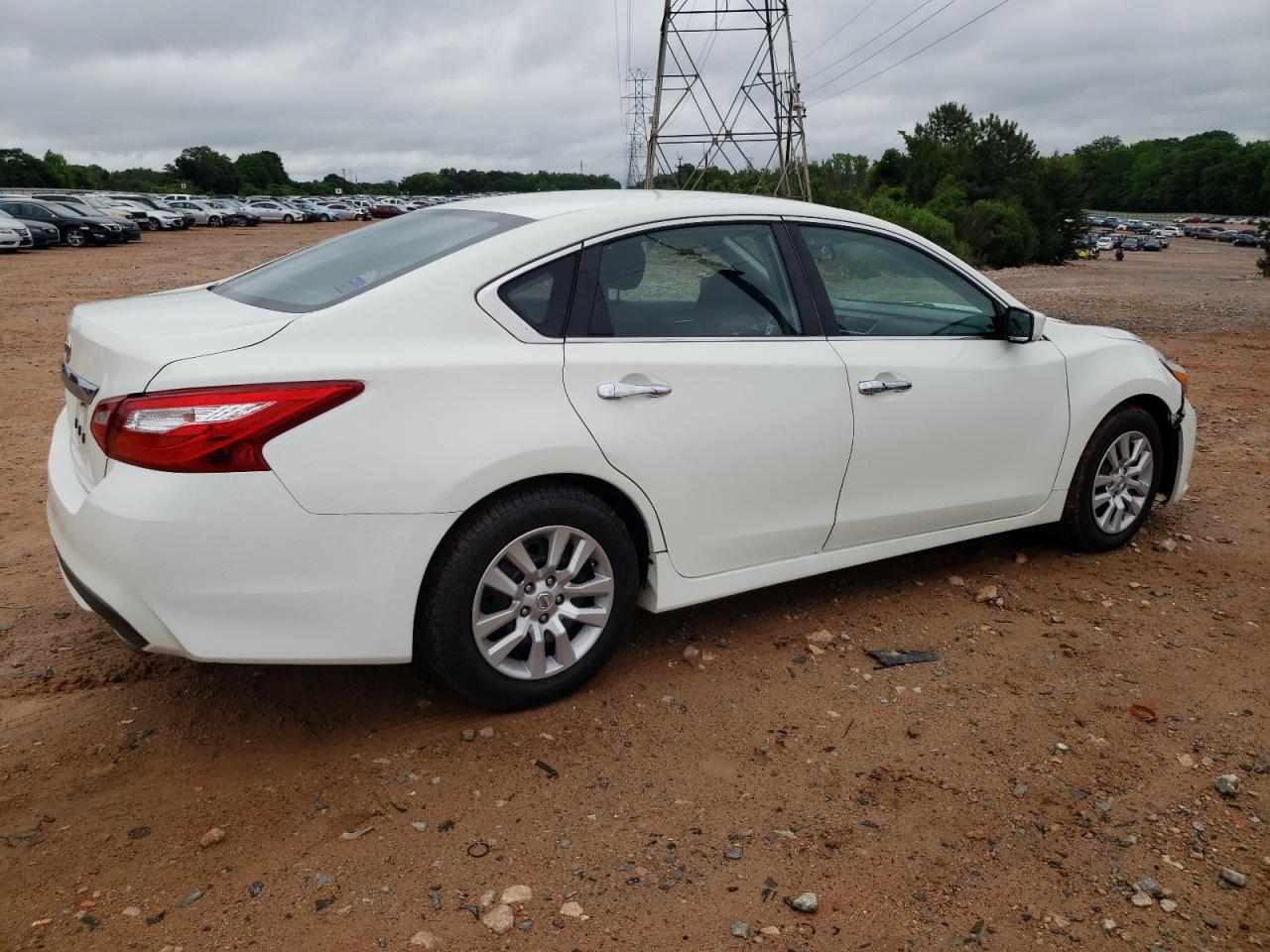 1N4AL3AP2GC239685 2016 Nissan Altima 2.5