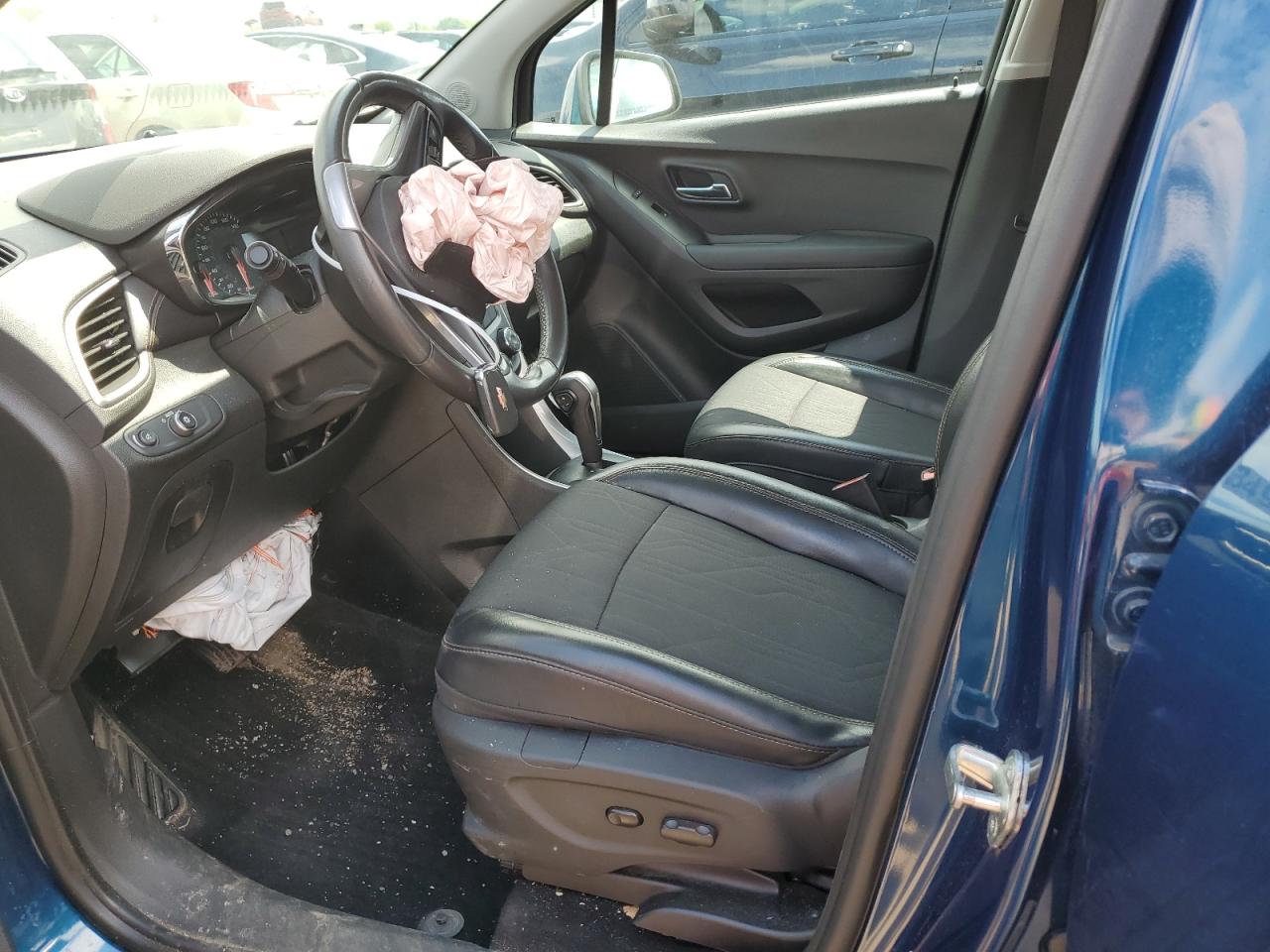 3GNCJPSB2LL300431 2020 Chevrolet Trax 1Lt