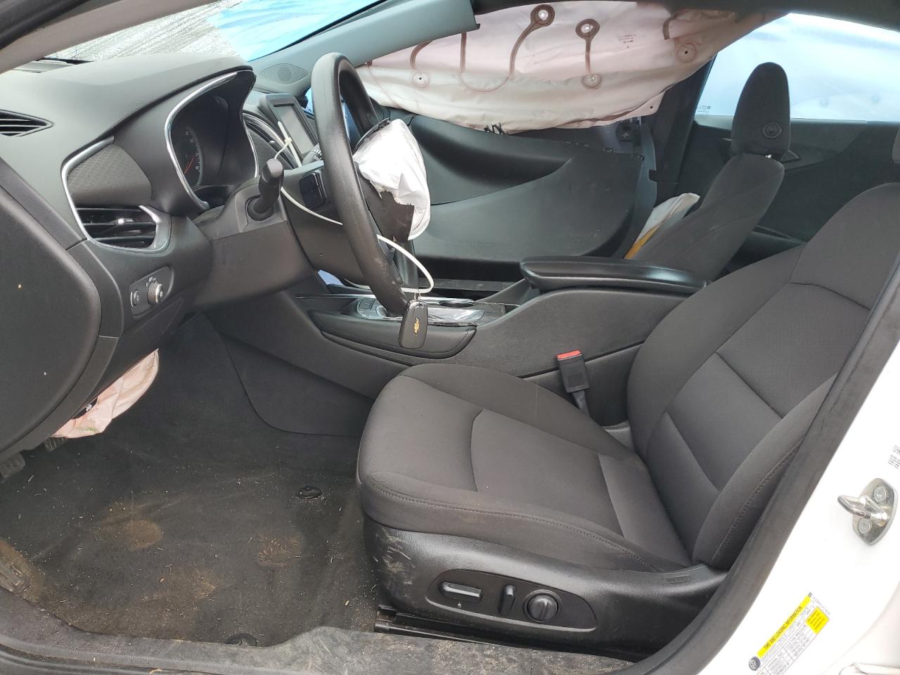 1G1ZD5STXJF179123 2018 Chevrolet Malibu Lt