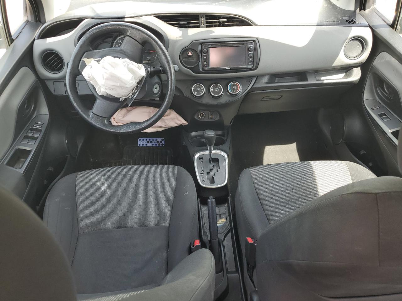 VNKKTUD34FA027787 2015 Toyota Yaris