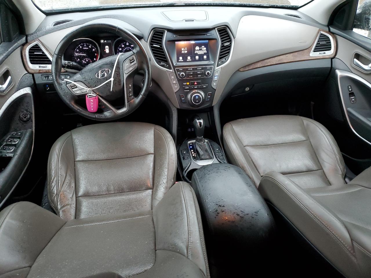 KM8SN4HFXHU179979 2017 Hyundai Santa Fe Se