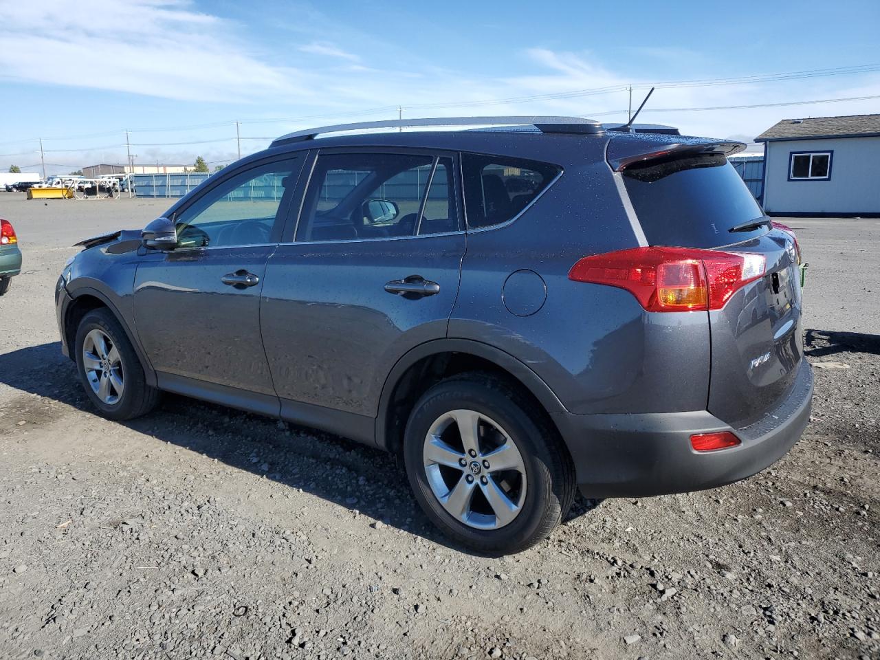 2015 Toyota Rav4 Xle vin: JTMRFREV2FD110662