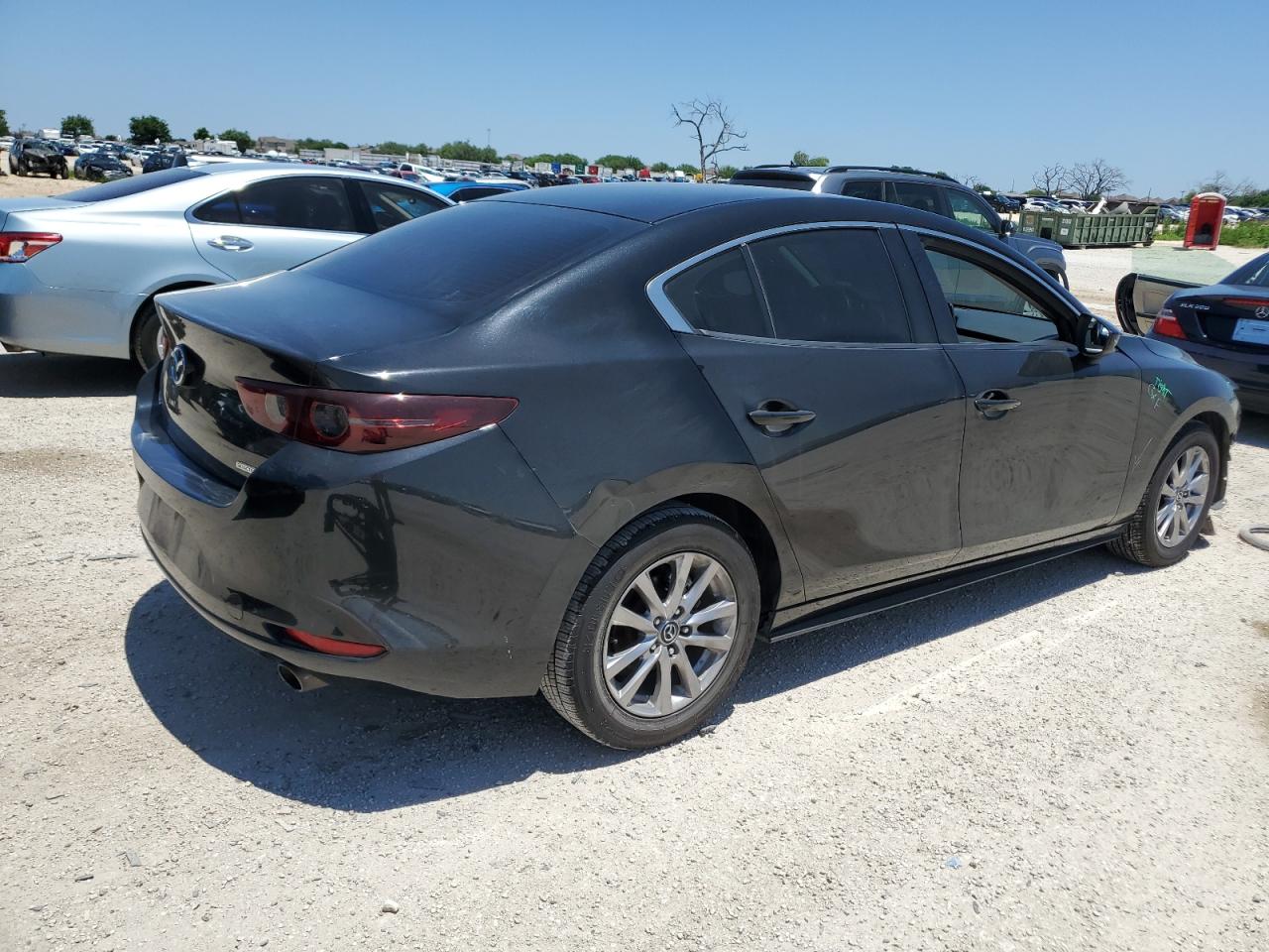 JM1BPABL4K1123119 2019 Mazda 3