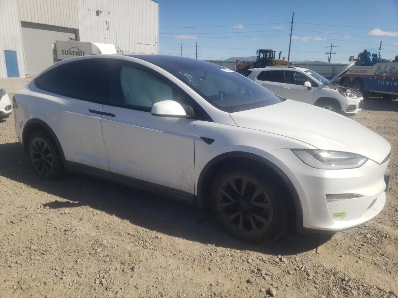 2022 Tesla Model X vin: 7SAXCAE59NF350643