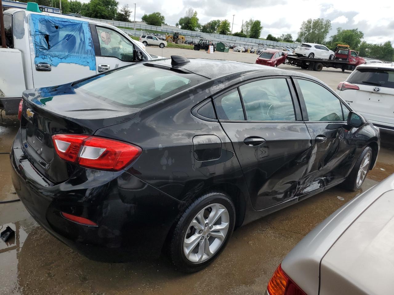 2019 Chevrolet Cruze Ls vin: 1G1BC5SM5K7128556