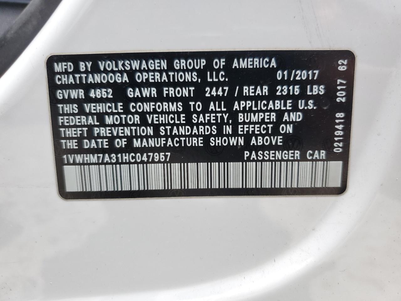 1VWHM7A31HC047957 2017 Volkswagen Passat Se