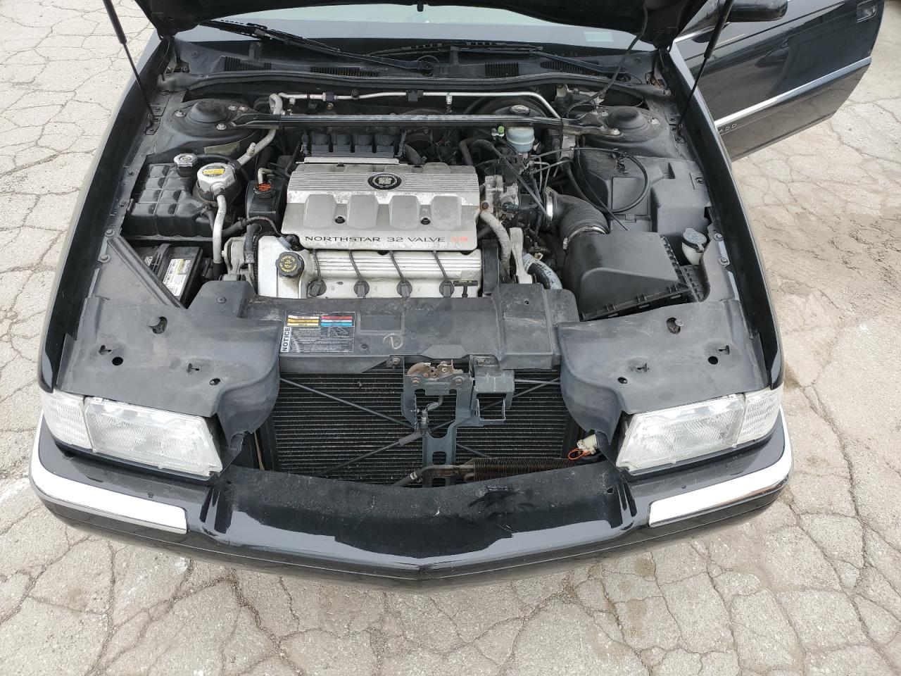 1G6EL12Y8WU611839 1998 Cadillac Eldorado