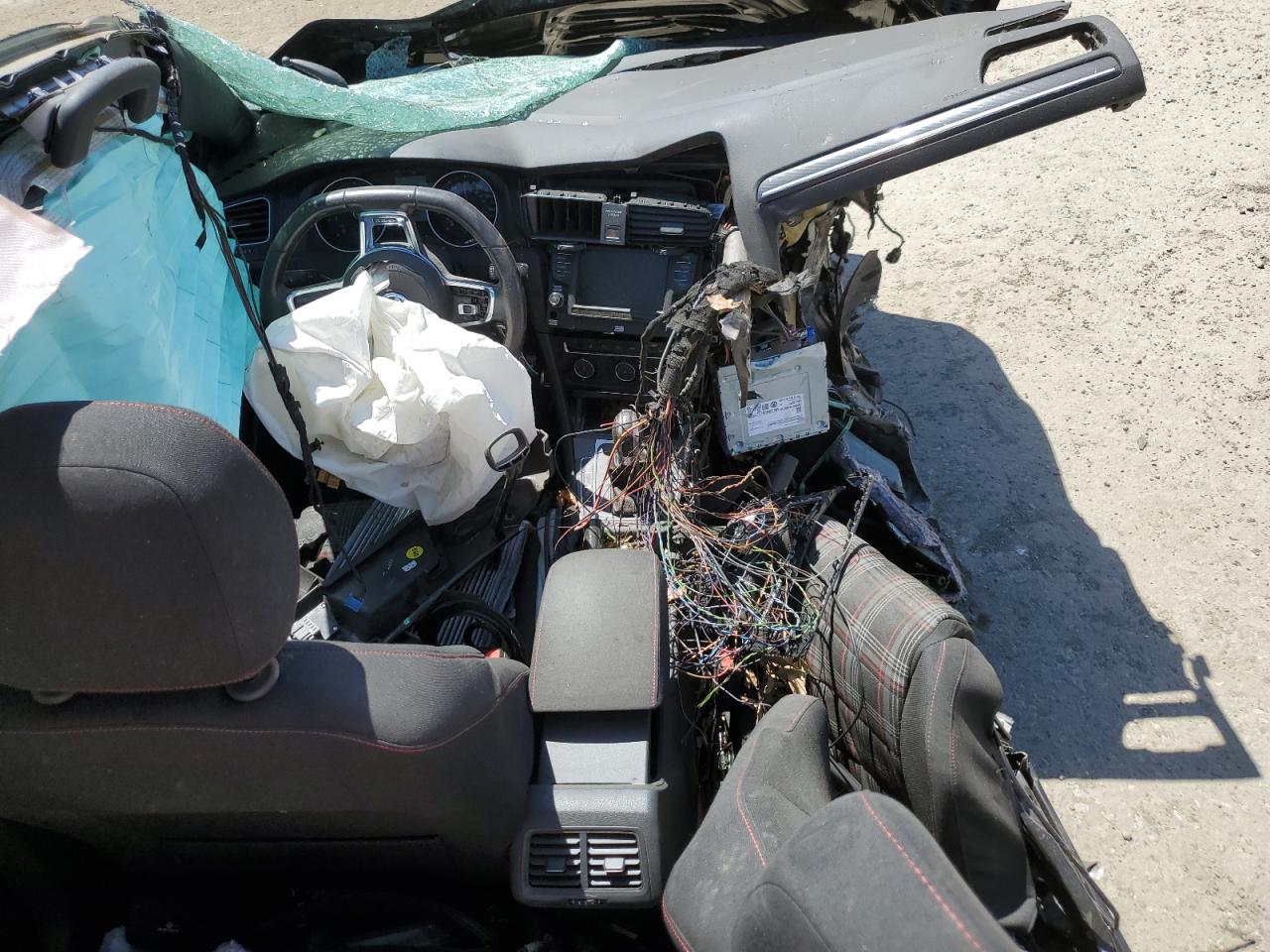 3VW4T7AU6HM075505 2017 Volkswagen Gti S