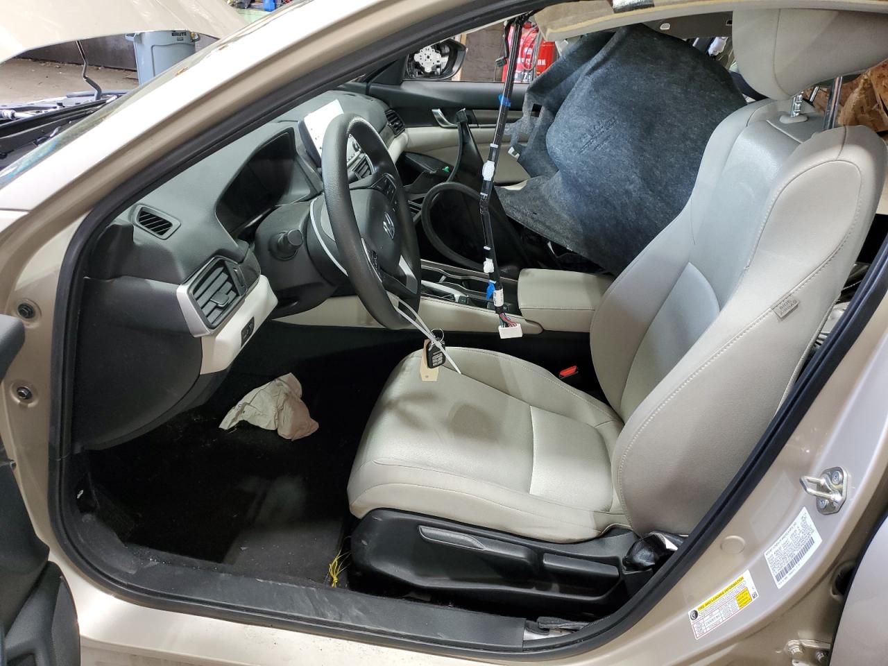 1HGCV1F15KA129824 2019 Honda Accord Lx