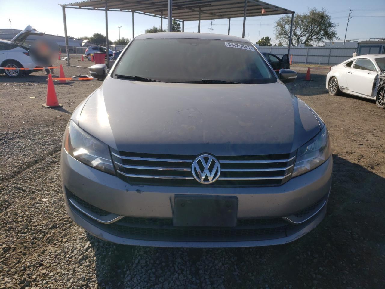 1VWBP7A37DC001475 2013 Volkswagen Passat Se