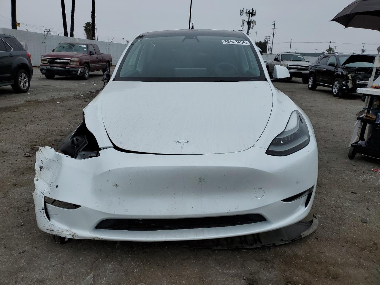 2022 Tesla Model Y vin: 7SAYGDEE1NF524487