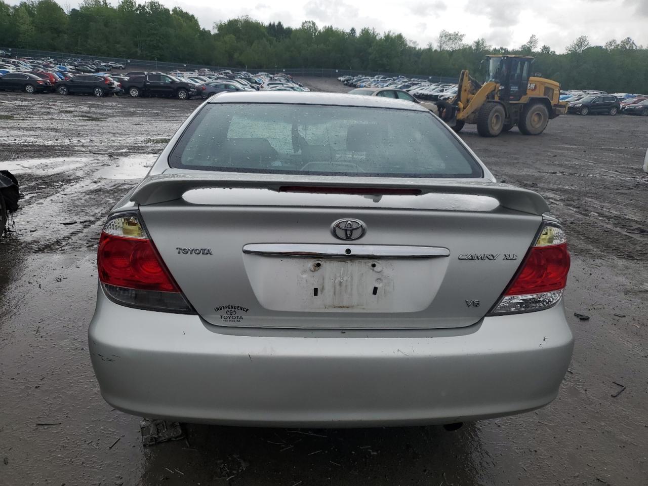 4T1BF30K75U093329 2005 Toyota Camry Le