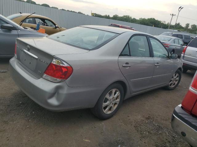 2005 Toyota Camry Le VIN: 4T1BF30K75U606174 Lot: 55863044