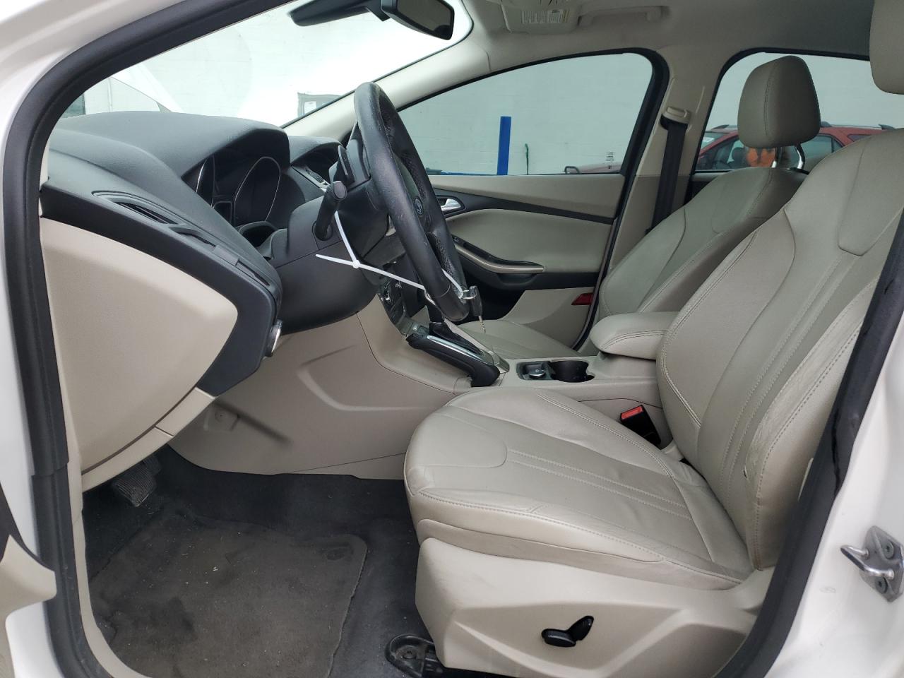 1FAHP3M25CL206340 2012 Ford Focus Sel