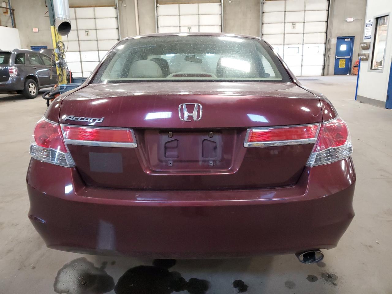 1HGCP2F31BA058140 2011 Honda Accord Lx