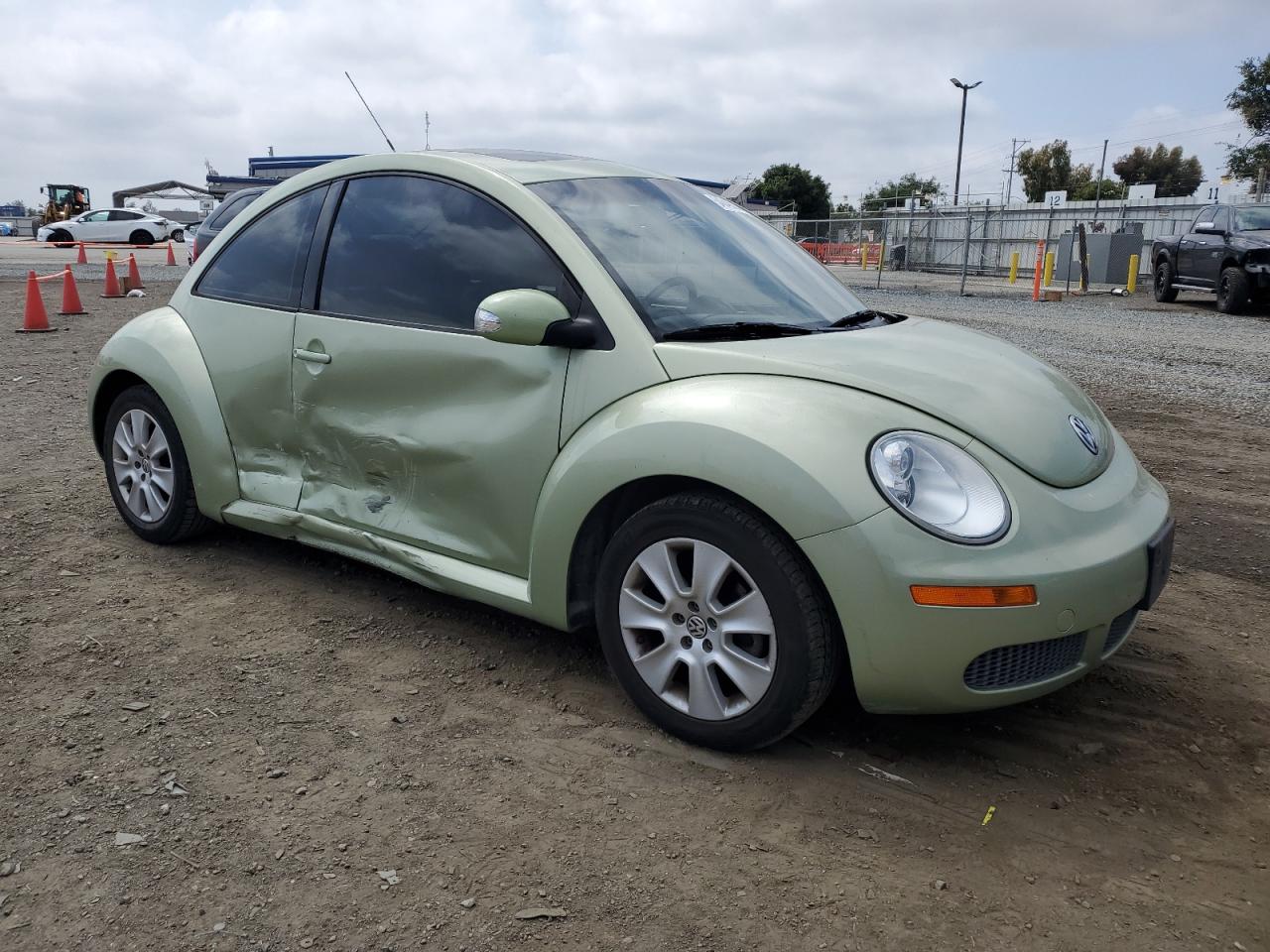 3VWRW31C78M500713 2008 Volkswagen New Beetle S