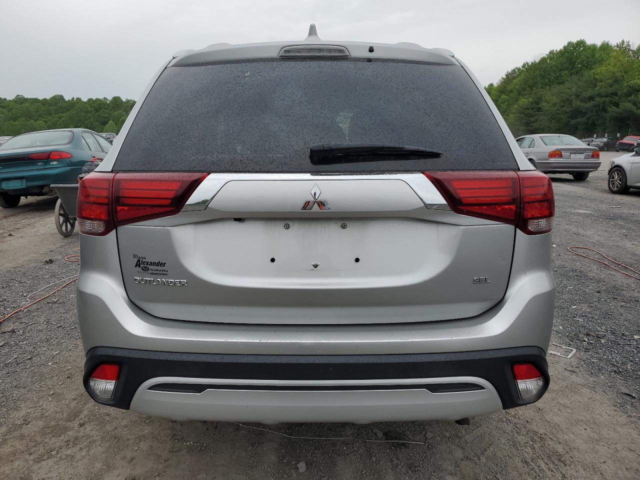 JA4AZ3A34LJ000631 2020 Mitsubishi Outlander Se