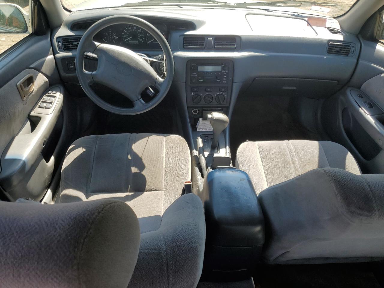 4T1BG22KXYU675269 2000 Toyota Camry Ce