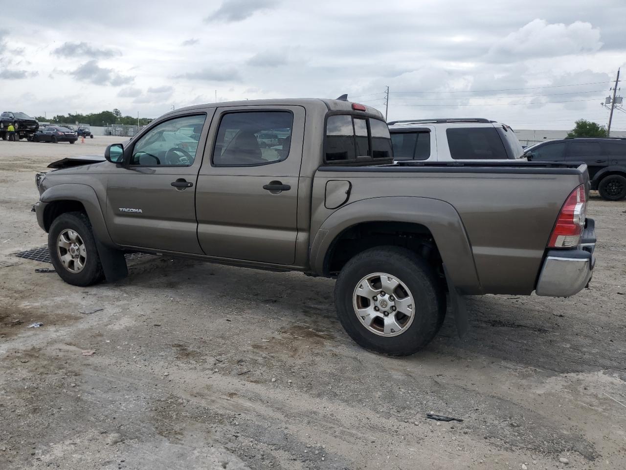 3TMJU4GN7FM188717 2015 Toyota Tacoma Double Cab Prerunner