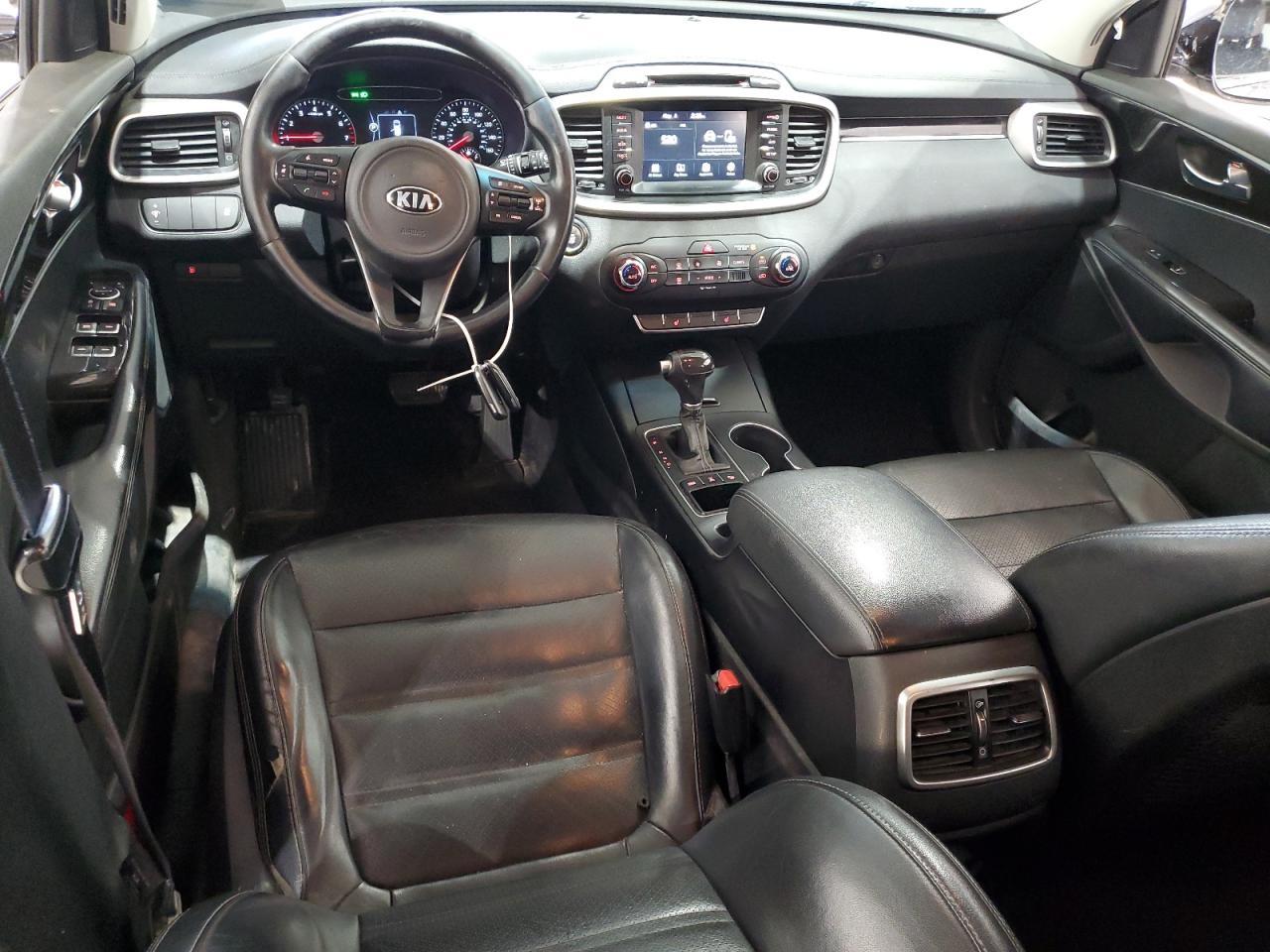 5XYPGDA39HG326461 2017 Kia Sorento Lx