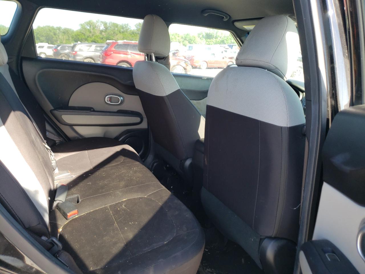 KNDJN2A29J7899371 2018 Kia Soul