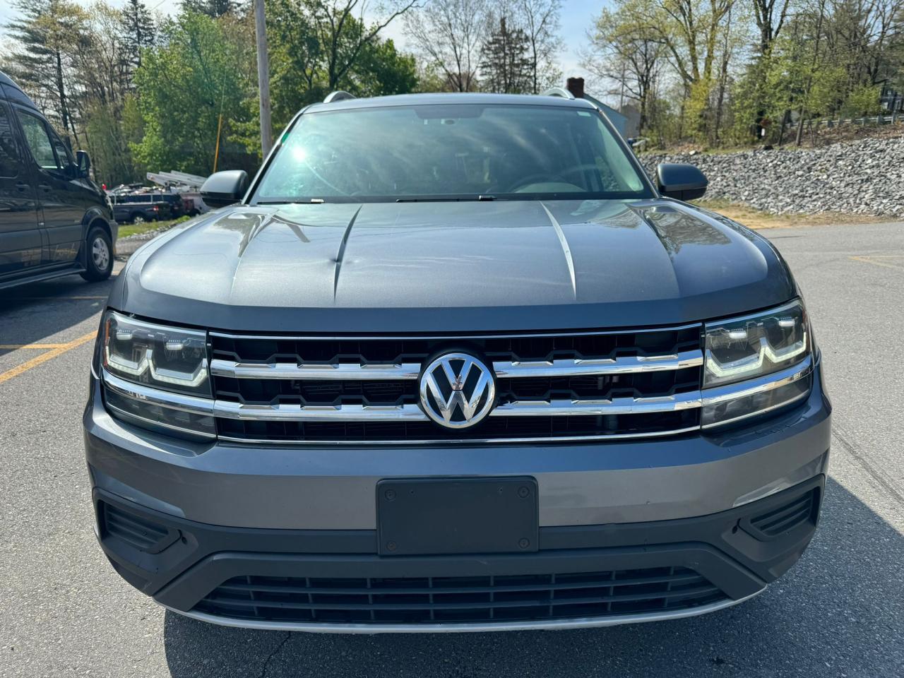 1V2HR2CA2JC515105 2018 Volkswagen Atlas