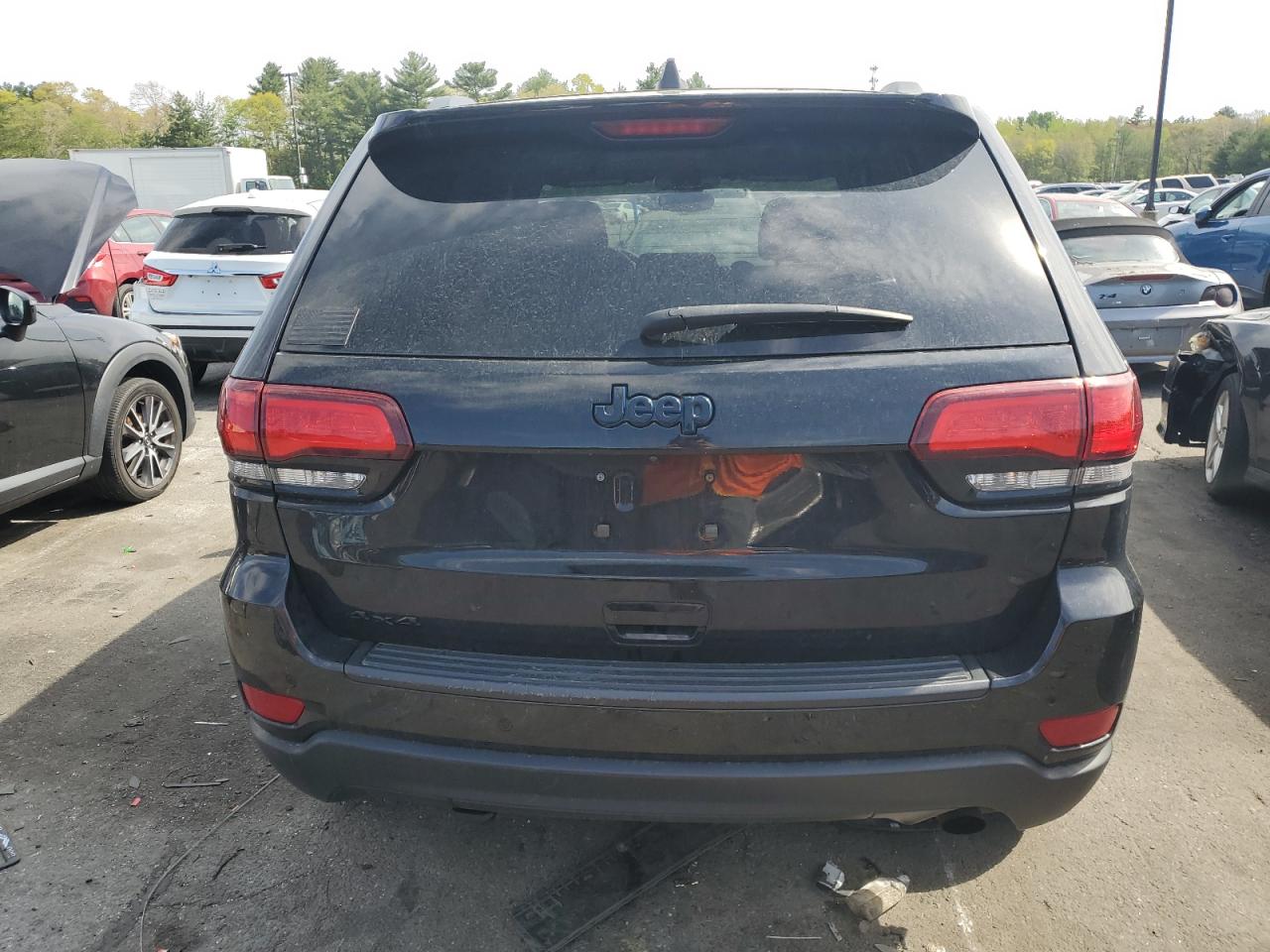1C4RJFAGXKC808649 2019 Jeep Grand Cherokee Laredo