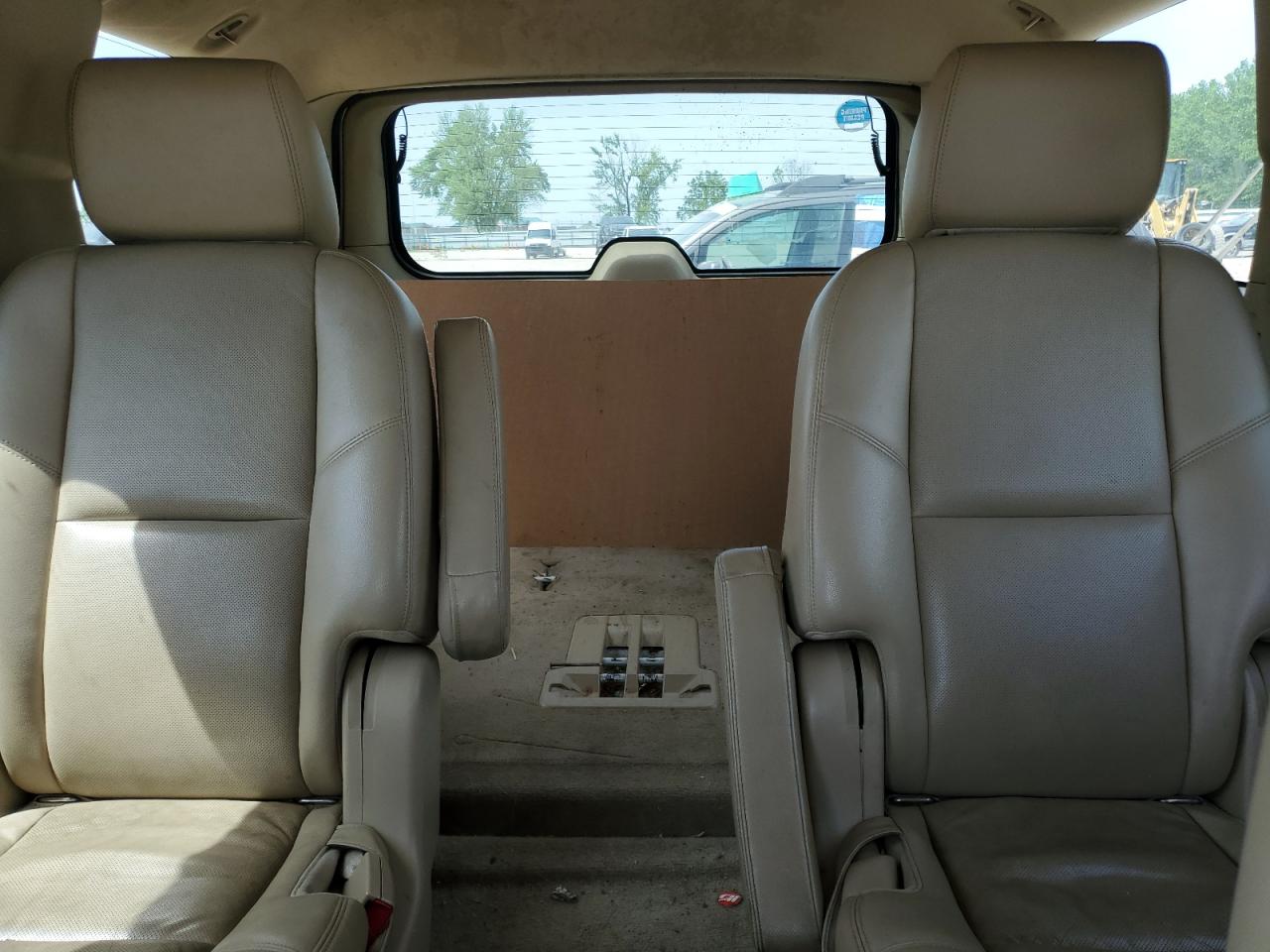 1GNSKCE01CR151854 2012 Chevrolet Tahoe K1500 Ltz