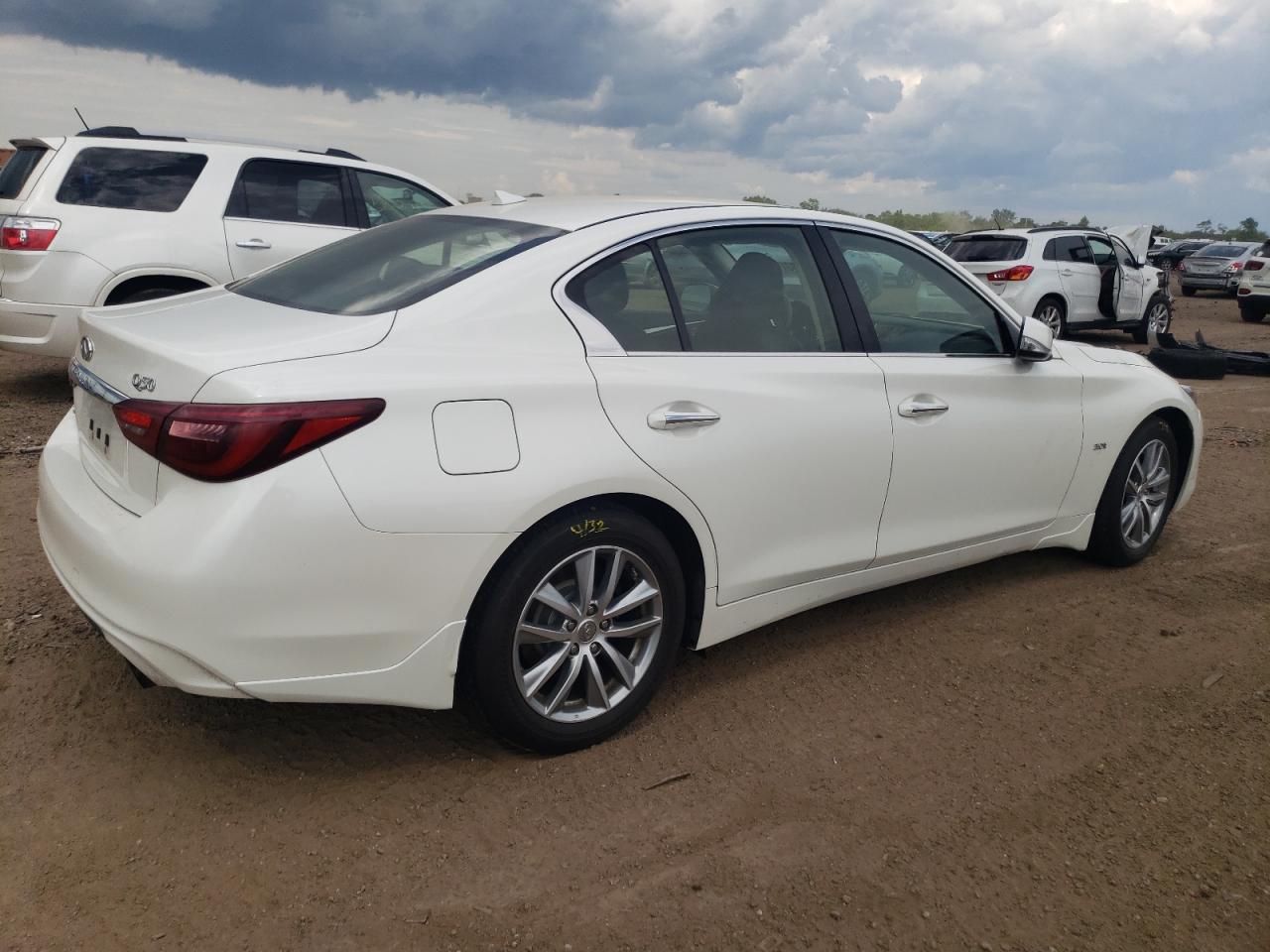 JN1EV7AR1JM434485 2018 Infiniti Q50 Luxe