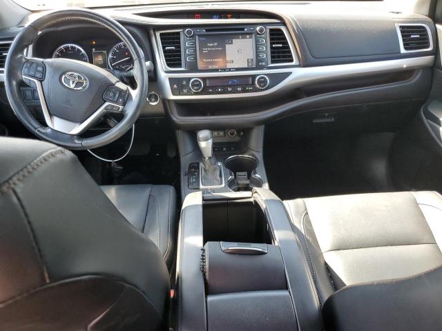 VIN 5TDJZRFHXHS468418 2017 Toyota Highlander, SE no.8