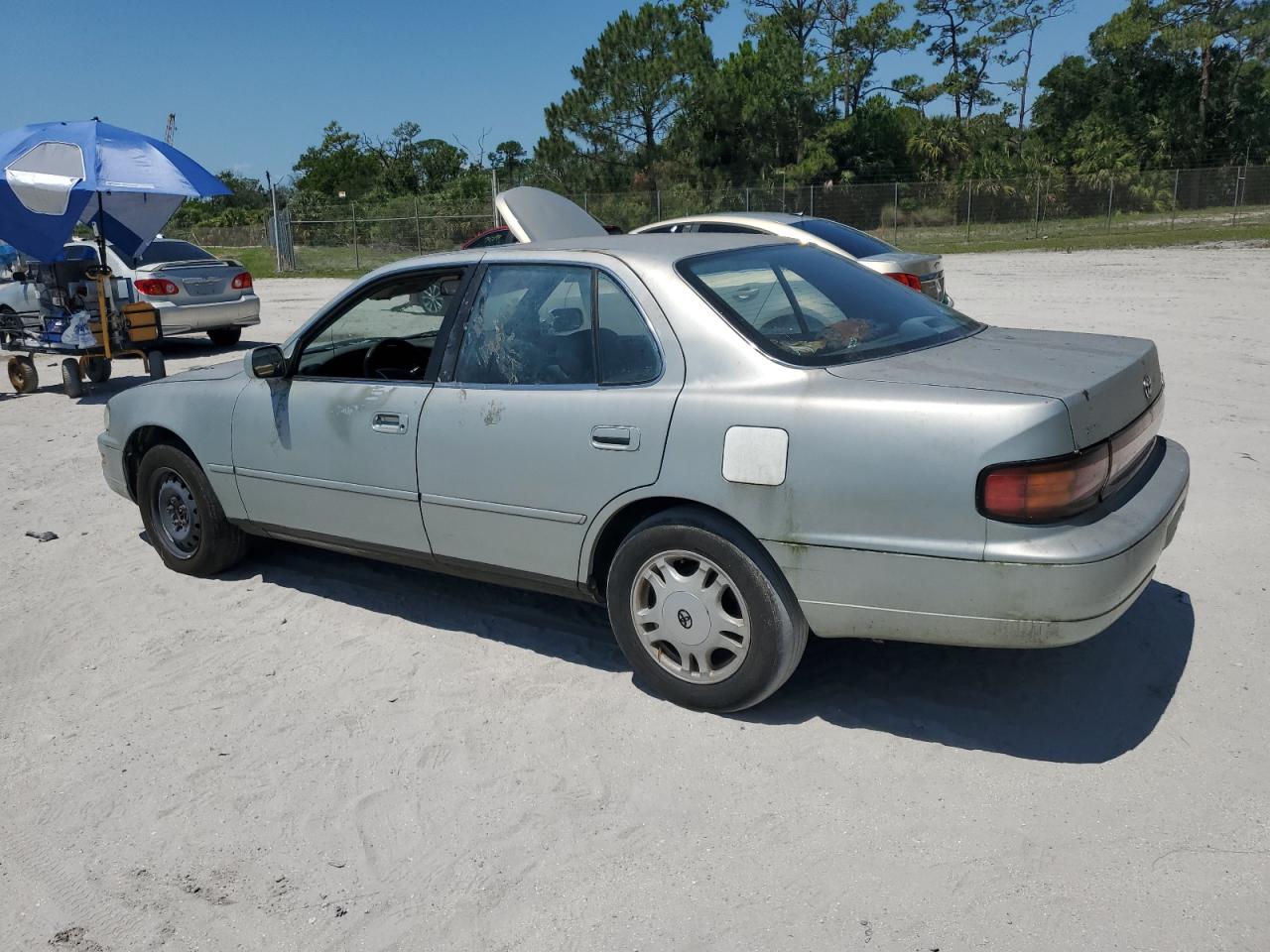 JT2GK13E9R0055929 1994 Toyota Camry Xle