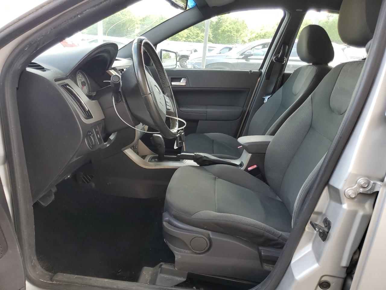 1FAHP36NX9W218966 2009 Ford Focus Ses