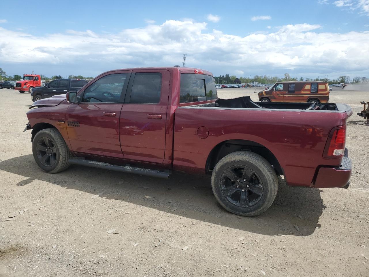 1C6RR7HT3HS824702 2017 Ram 1500 Sport