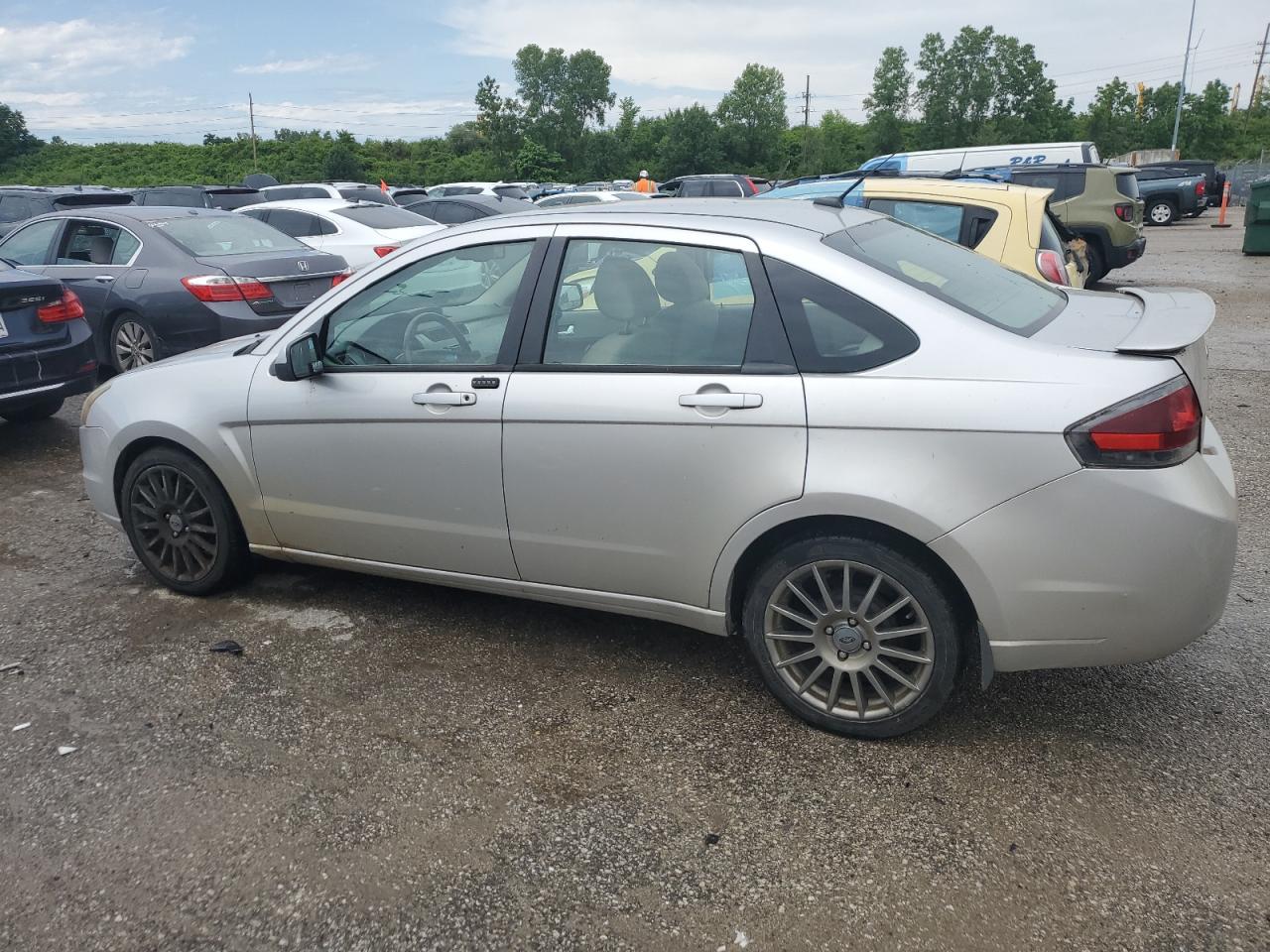 1FAHP3GN8AW170533 2010 Ford Focus Ses