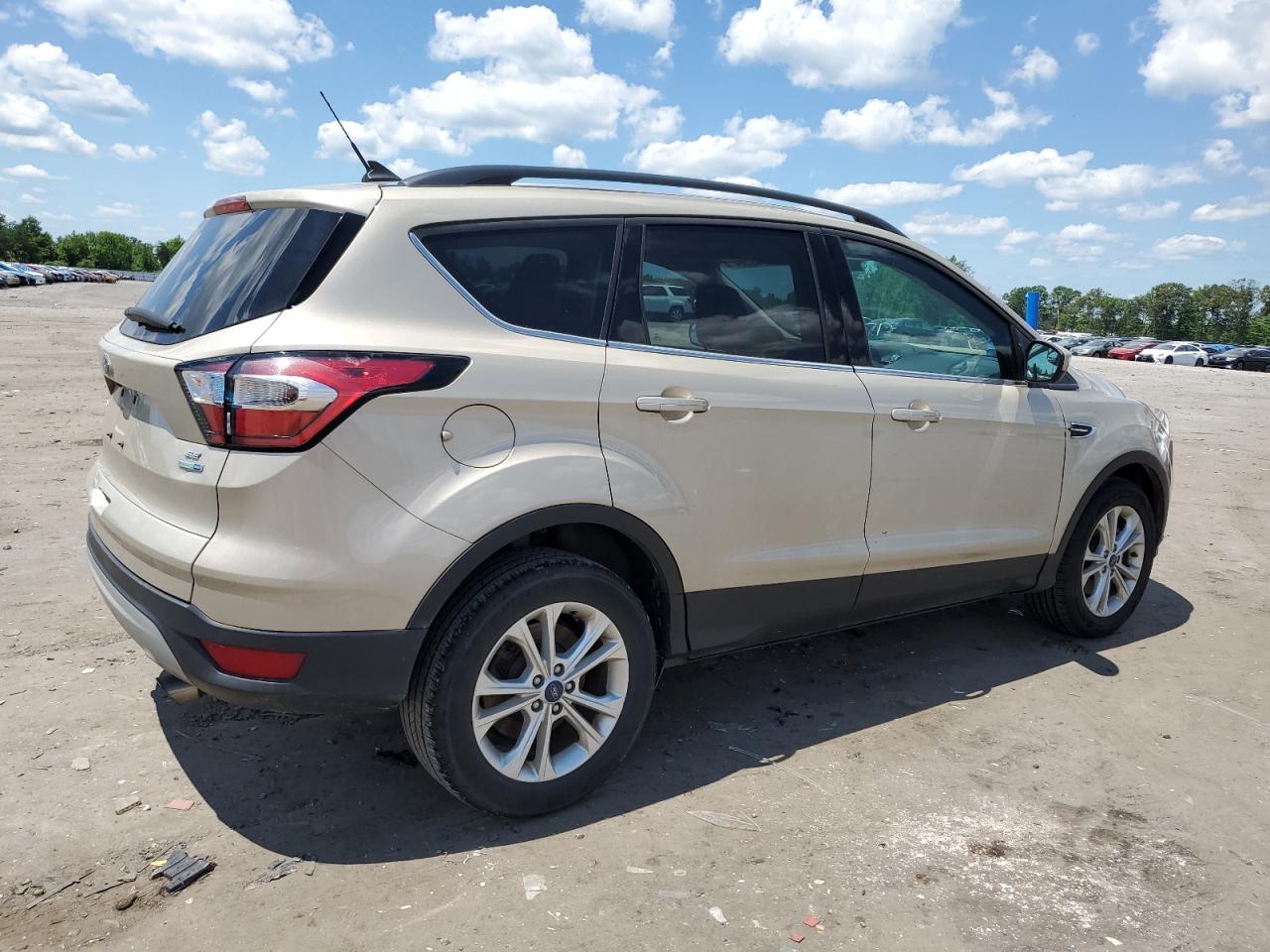 1FMCU9GDXJUA26254 2018 Ford Escape Se