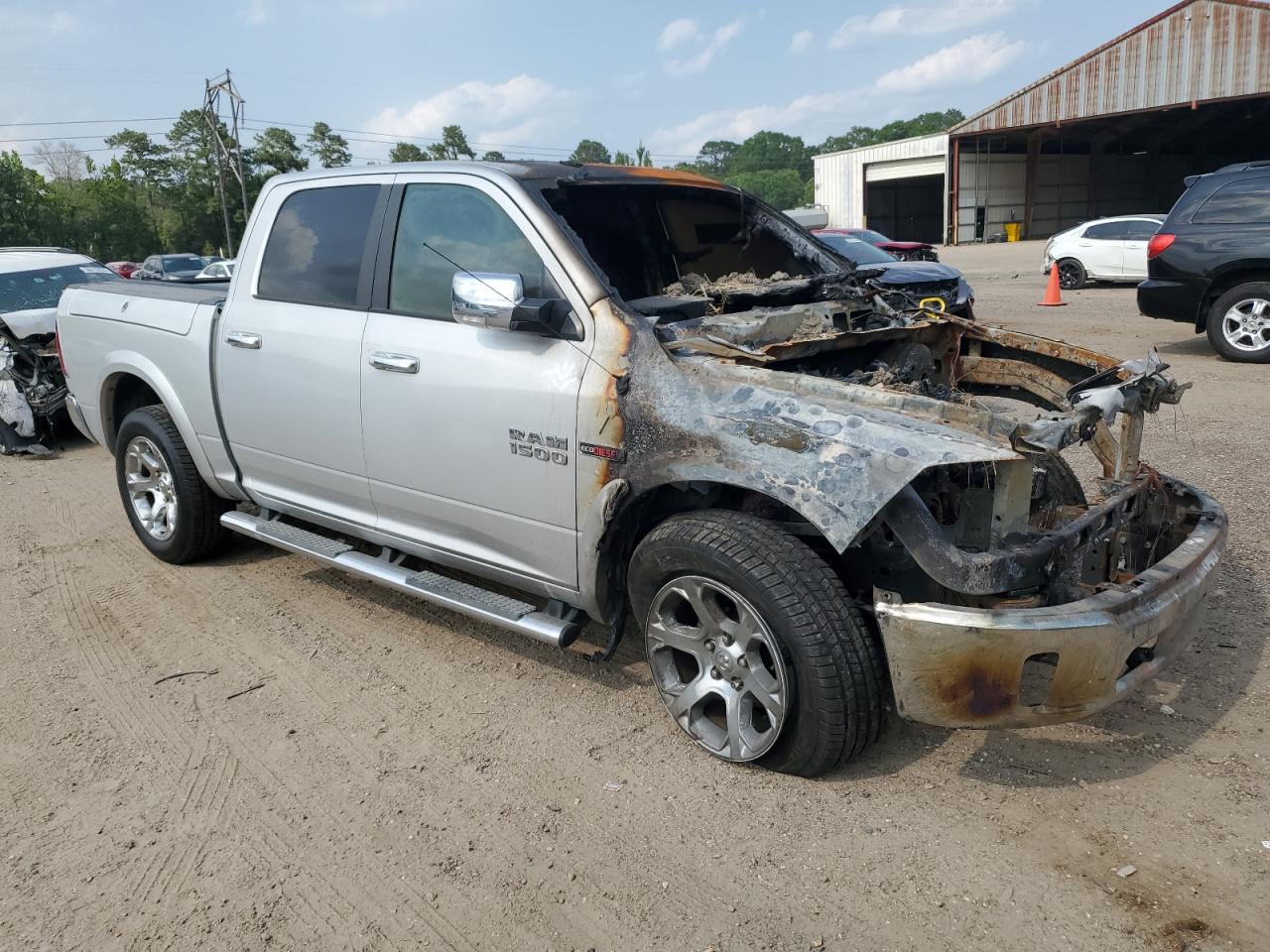 1C6RR7NM4FS578897 2015 Ram 1500 Laramie