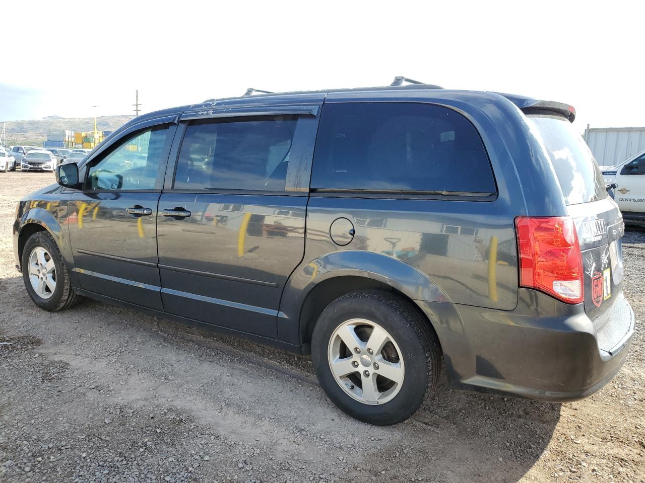 2C4RDGCG0DR591875 2013 Dodge Grand Caravan Sxt