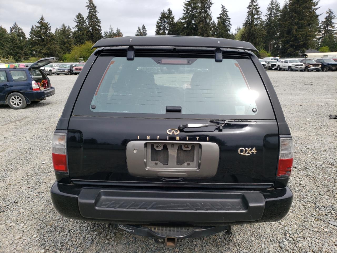 JNRAR05Y9WW033609 1998 Infiniti Qx4