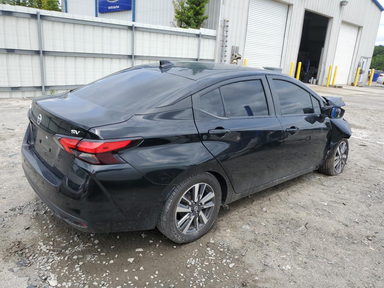 3N1CN8EV7ML877338 NISSAN VERSA 2021